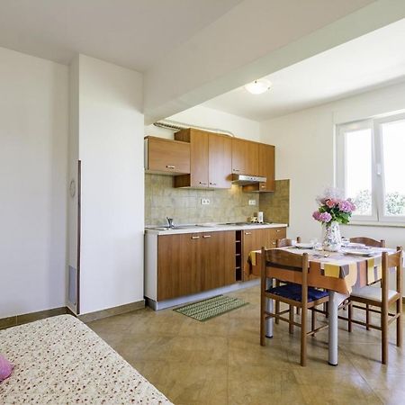 Apartments Monte Rosso Savudrija Bagian luar foto