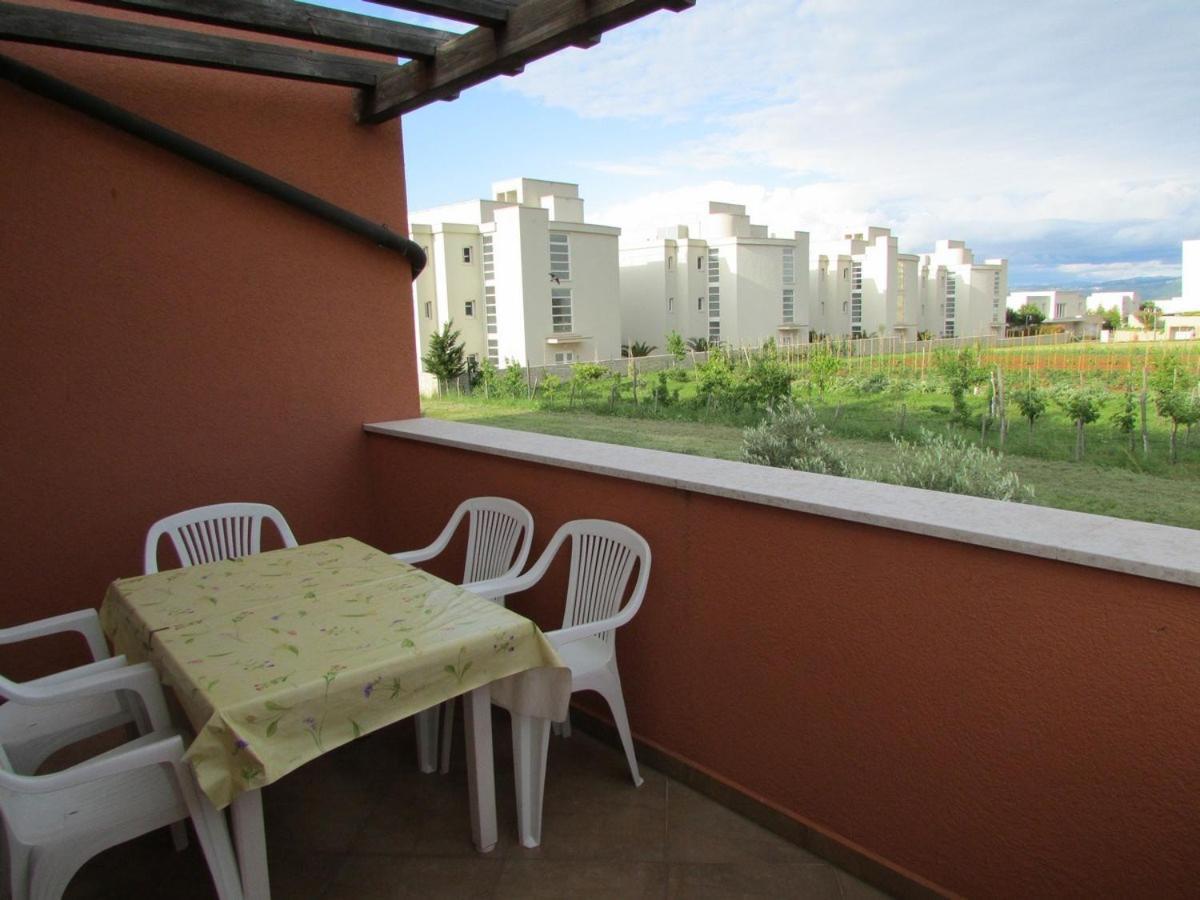 Apartments Monte Rosso Savudrija Bagian luar foto