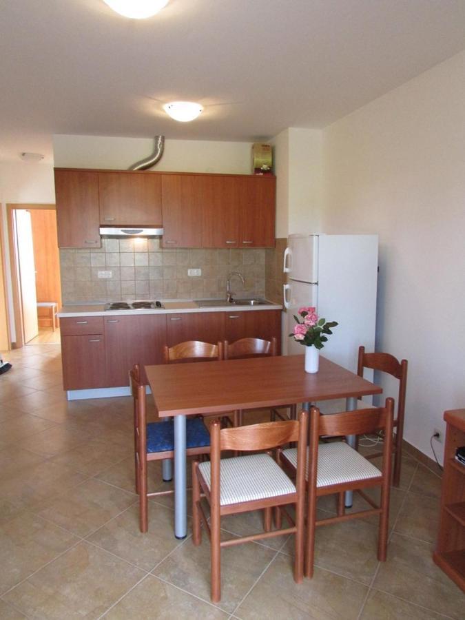 Apartments Monte Rosso Savudrija Bagian luar foto