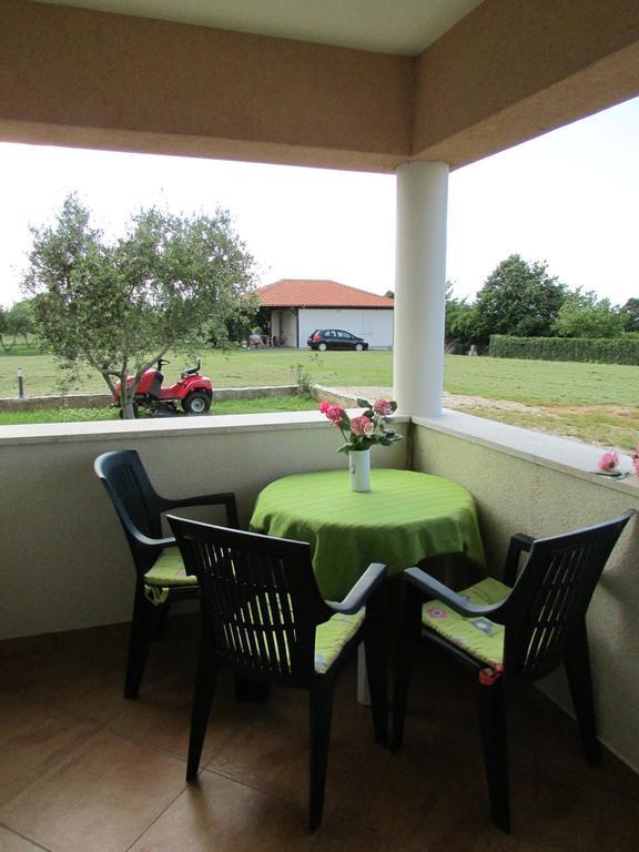 Apartments Monte Rosso Savudrija Bagian luar foto